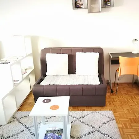 *home31* * Ljubljana