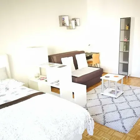 *home31* Ljubljana